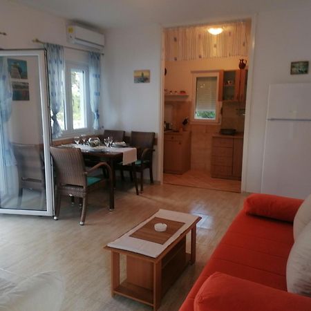 Apartman Volarevic Donji Karin Exterior photo