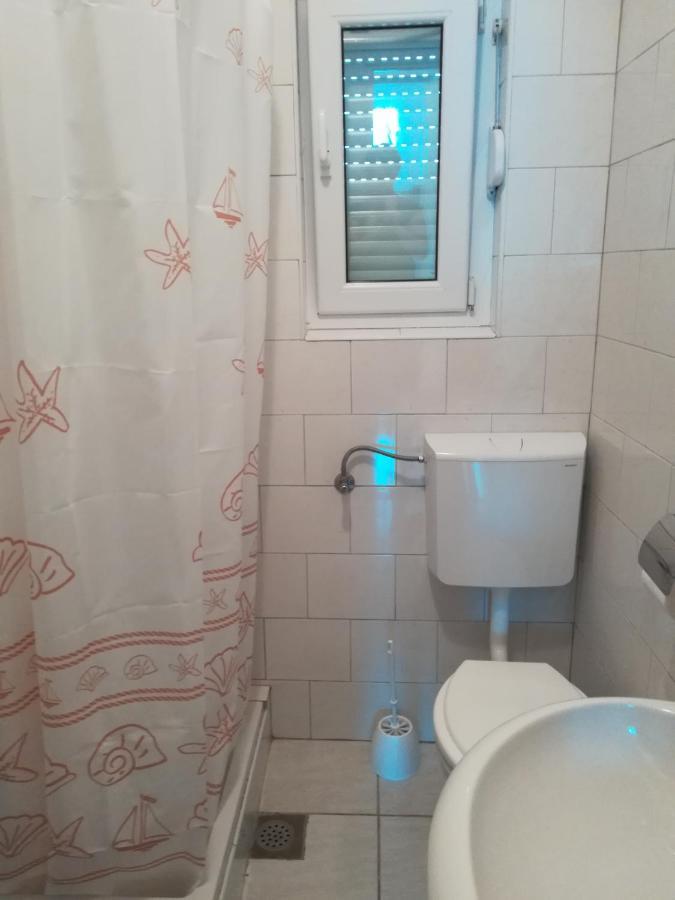 Apartman Volarevic Donji Karin Exterior photo