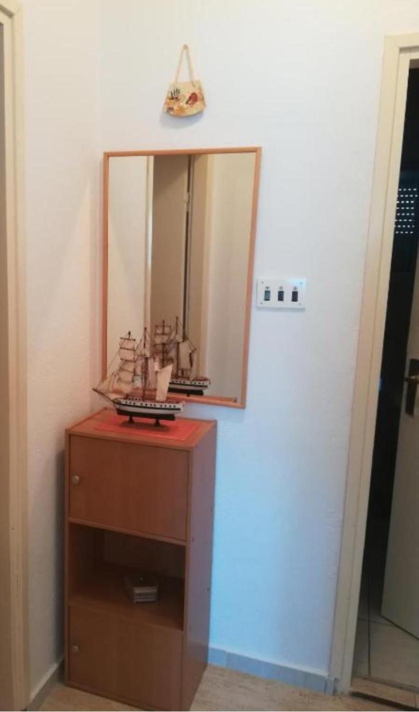 Apartman Volarevic Donji Karin Exterior photo