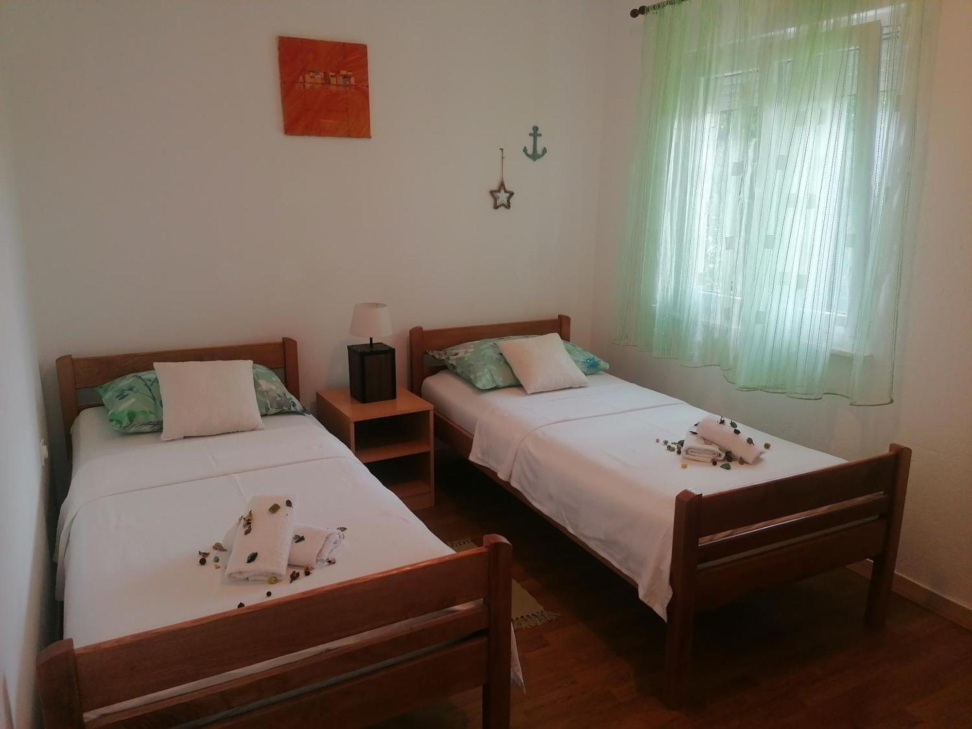 Apartman Volarevic Donji Karin Exterior photo